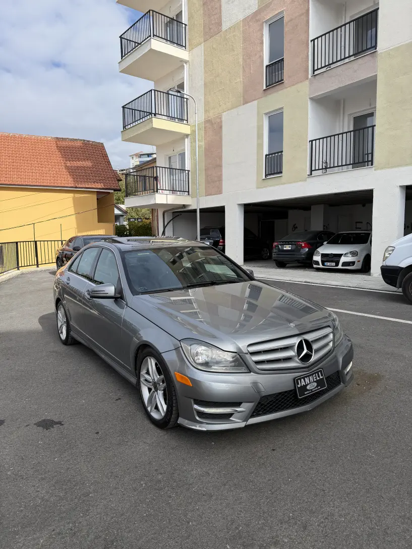 Auto mieten in Tirana