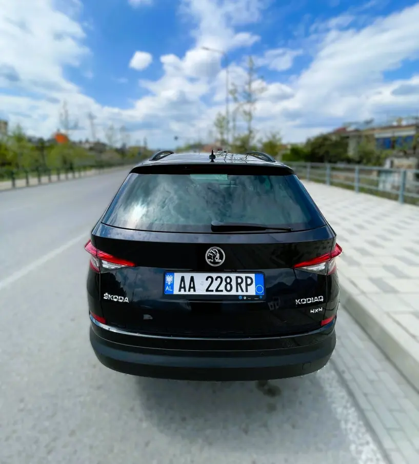 Alquila un coche en Tirana Alquila un coche en Tirana