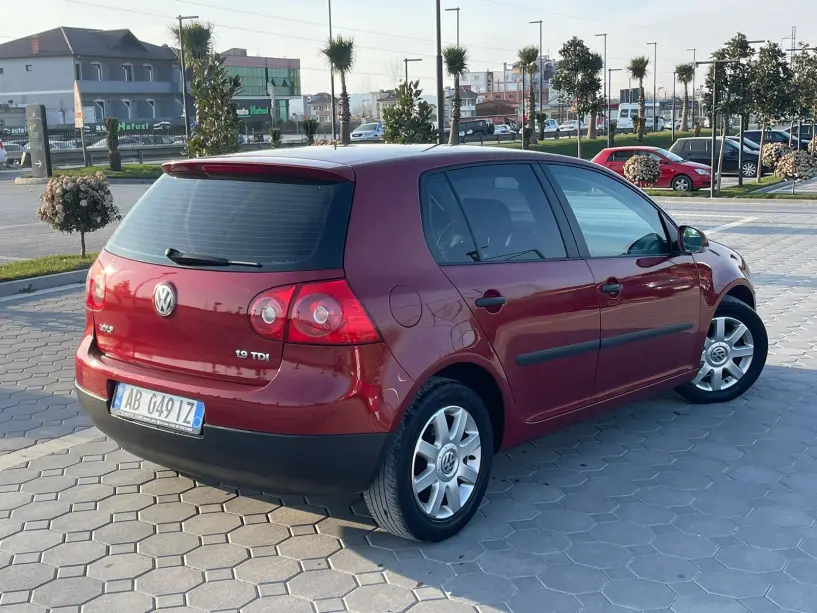 Auto mieten in Tirana