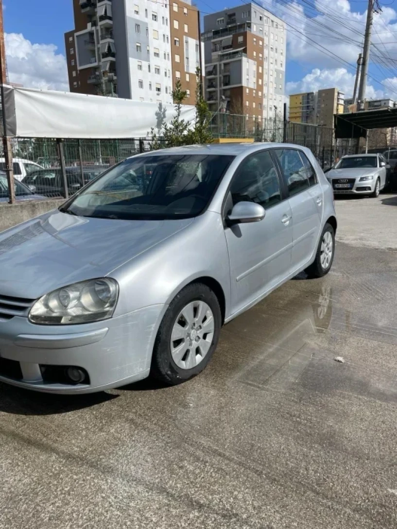 Rent a car in Tirana