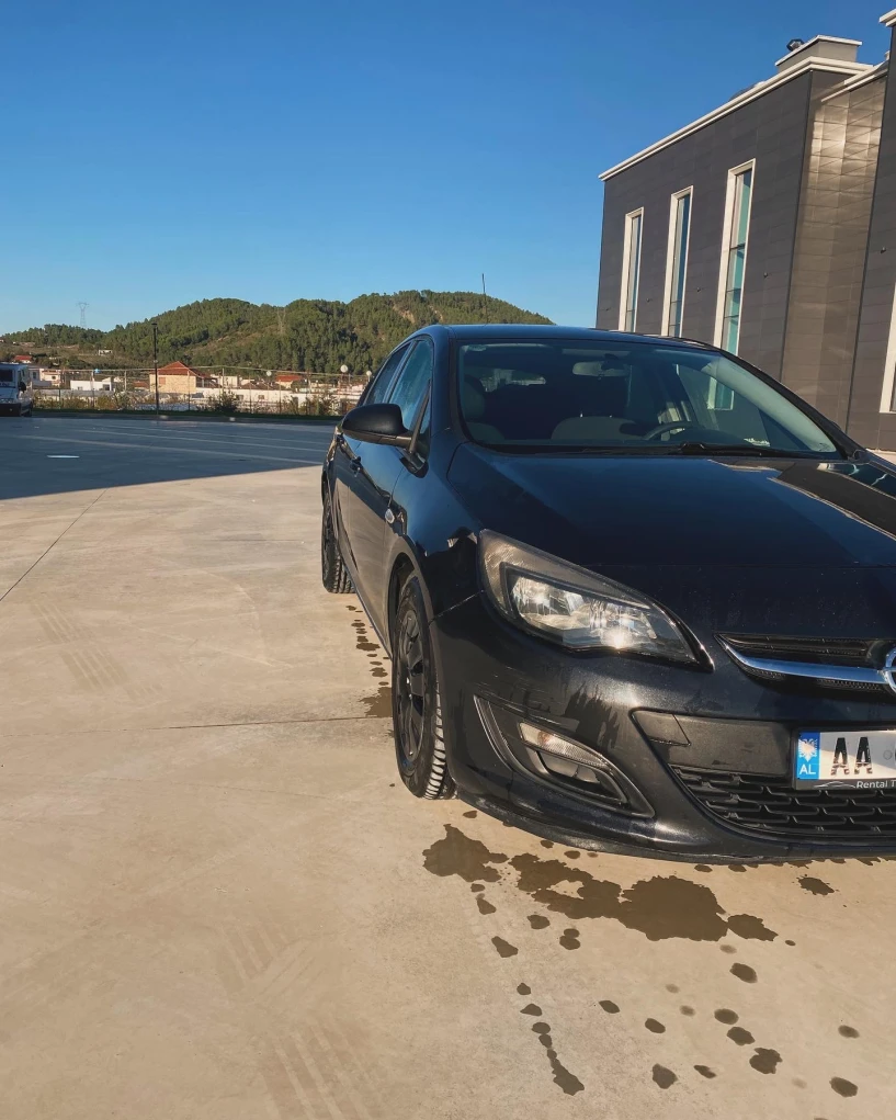 Louer une voiture à Tirana