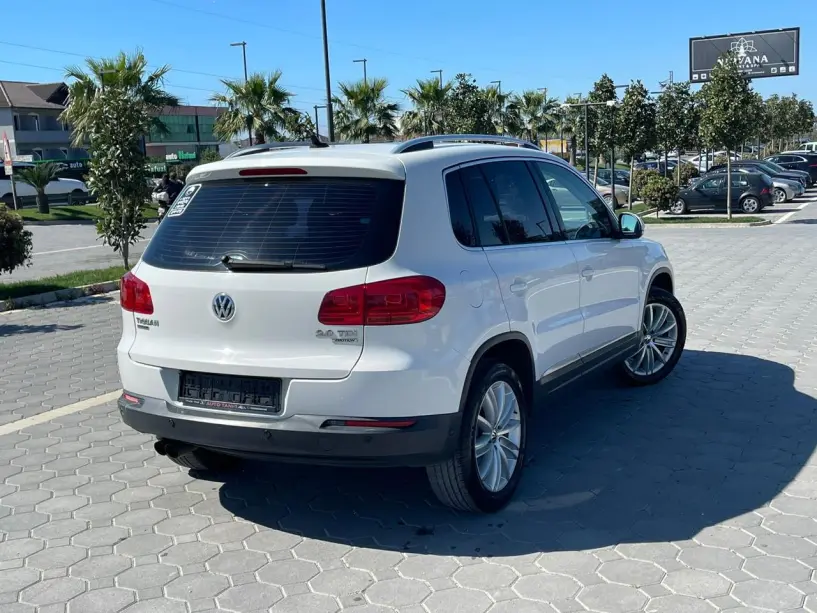 Louer une voiture à Tirana