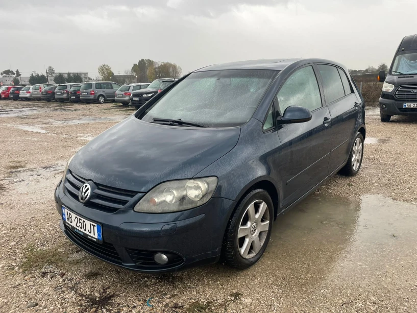 Rent a car in Tirana