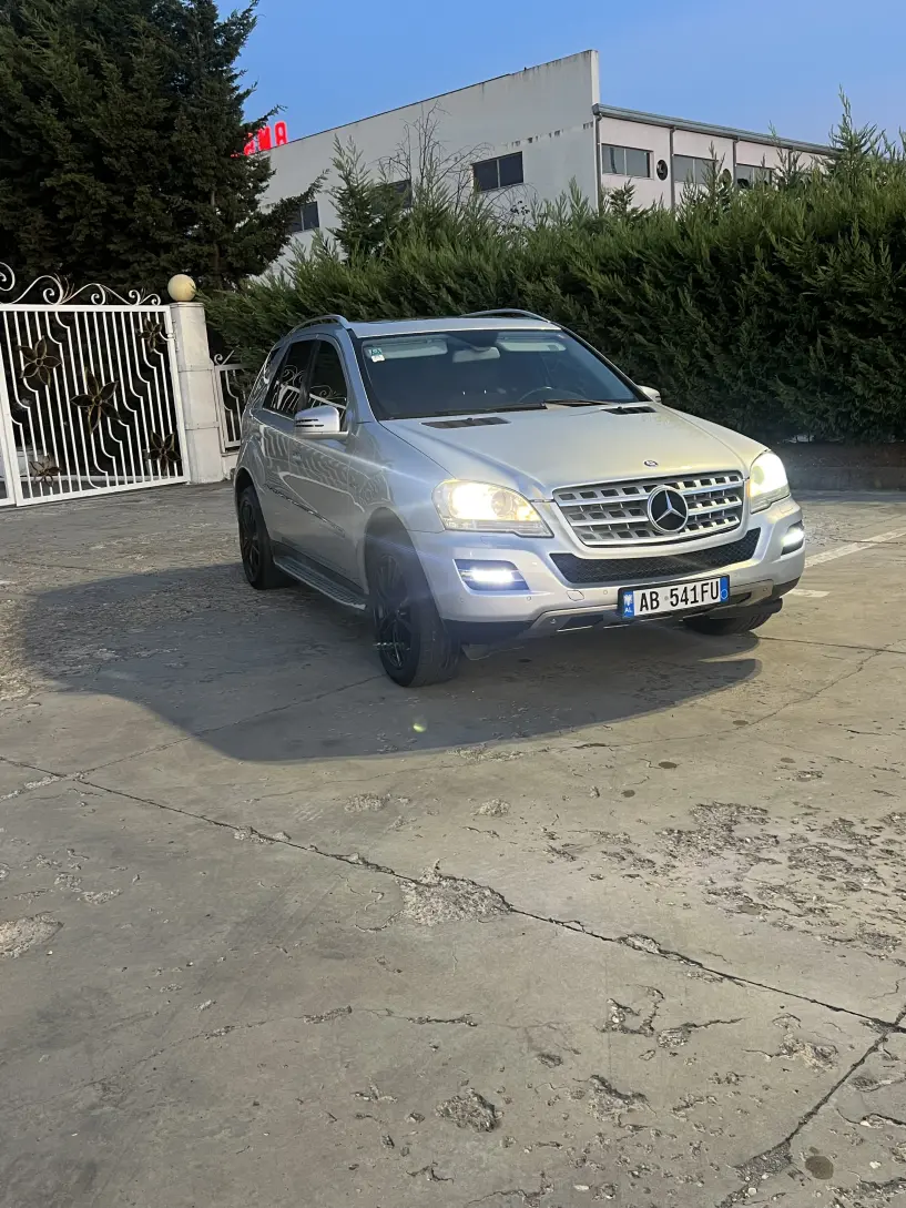 Louer une voiture à Tirana