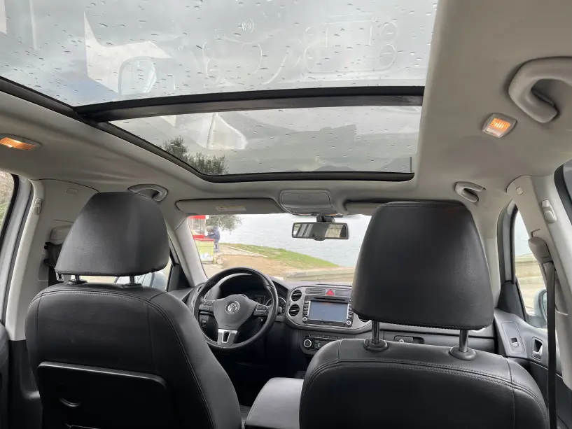 Noleggia un'auto a Tirana