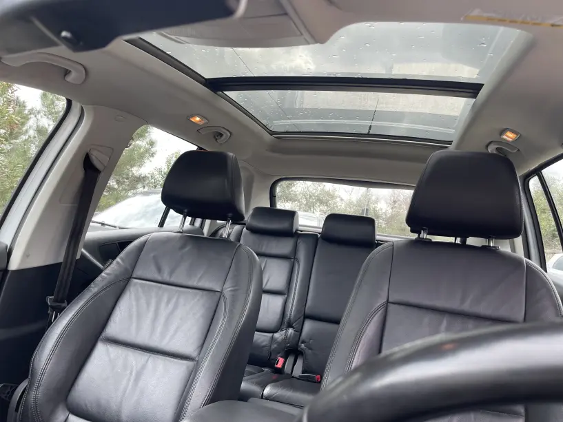 Noleggia un'auto a Tirana