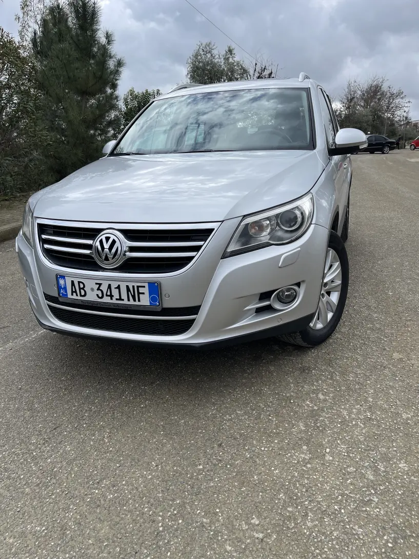 Noleggia un'auto a Tirana