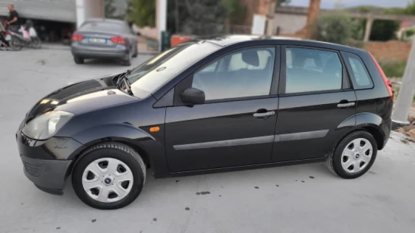 Rent a car in Sarandë