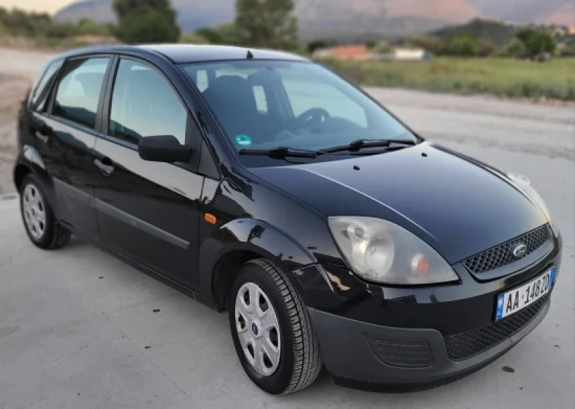 Rent a car in Sarandë