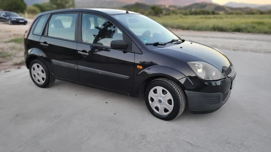 Rent a 2007 Ford Fiesta in Sarandë