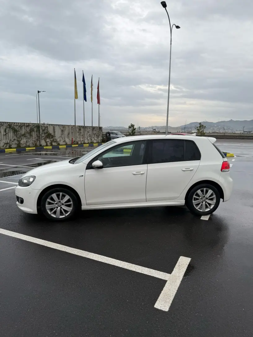 Alquila un coche en Durrës Alquila un coche en Durrës