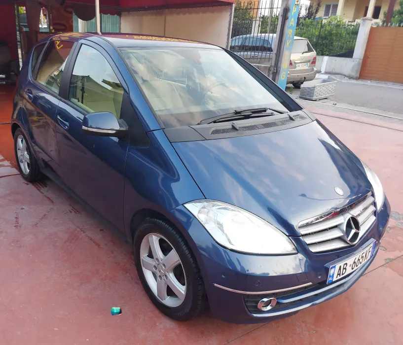 Rent a car in Tirana