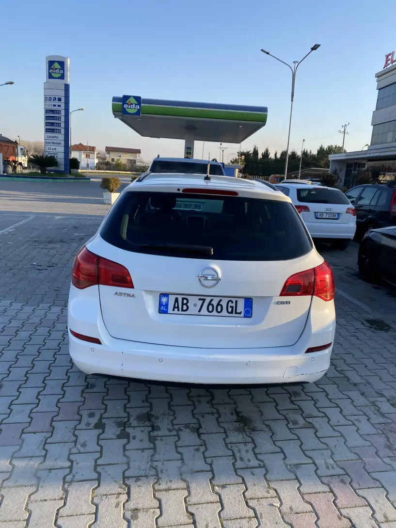 Rent a car in Tirana