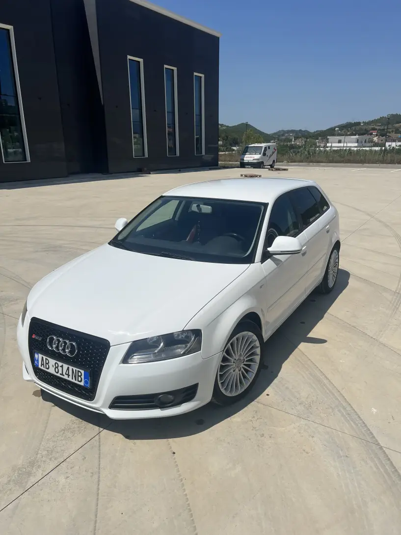 Louer une voiture à Tirana