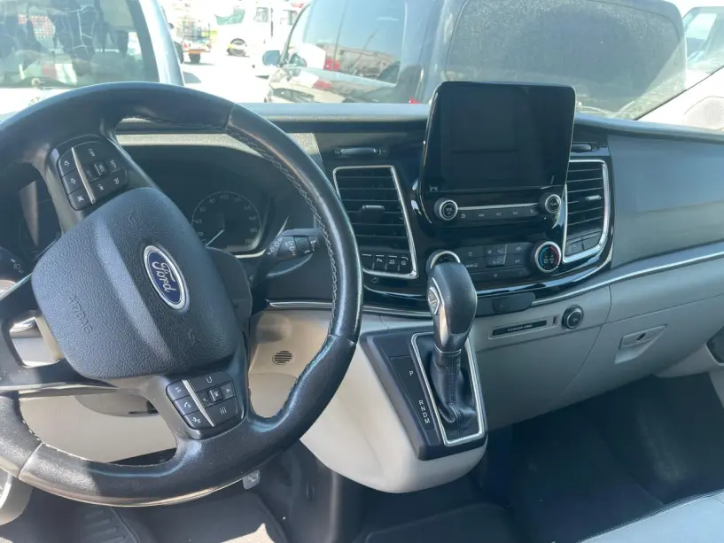 Merrni me qira një makinë në Tirana