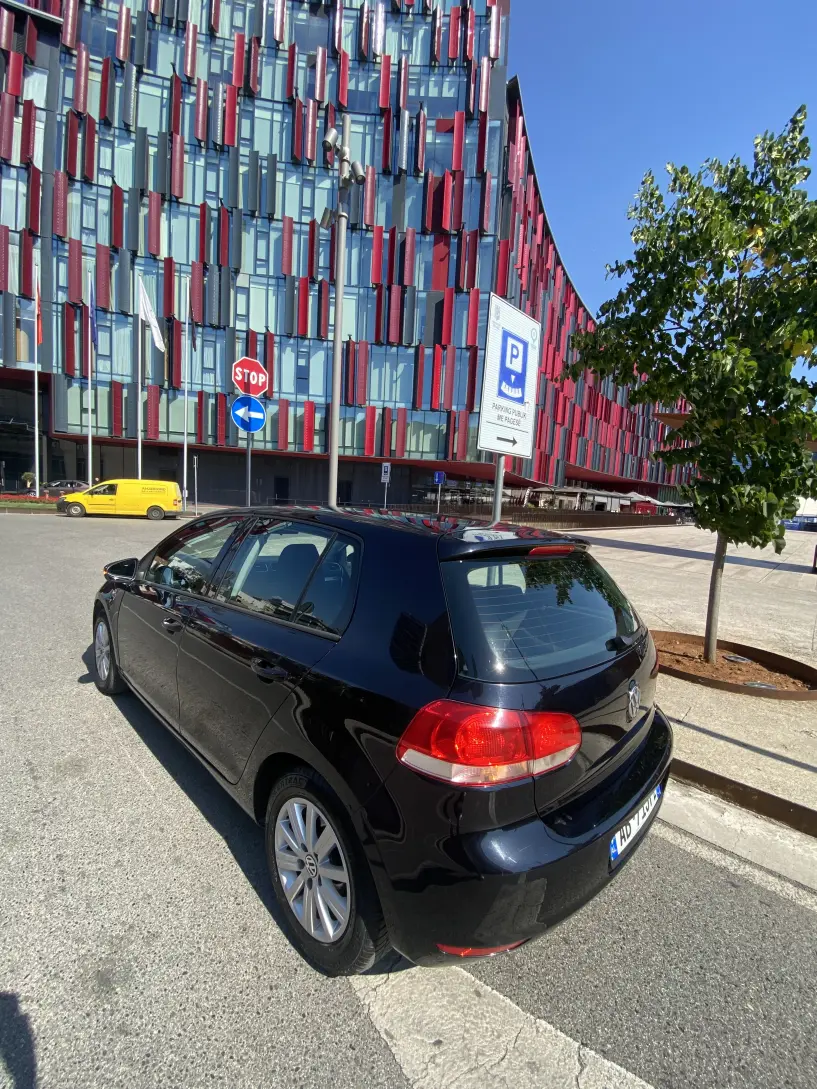 Louer une voiture à Tirana