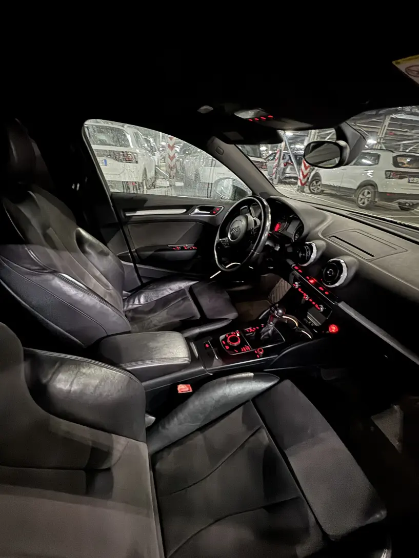 Noleggia un'auto a Tirana