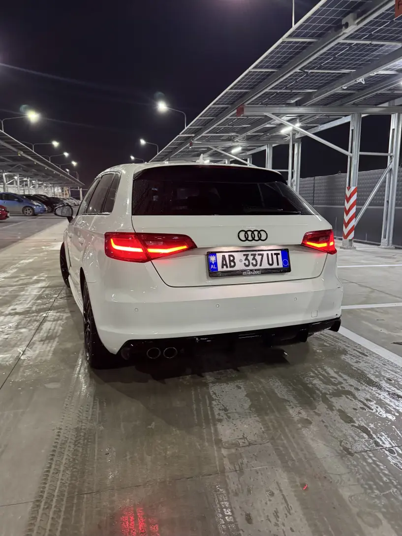 Noleggia un'auto a Tirana