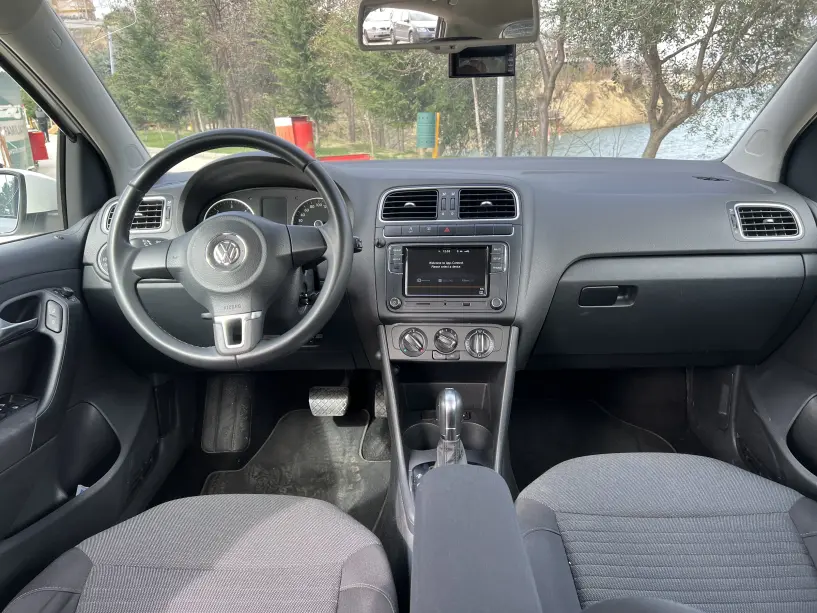 Alquila un coche en Tirana