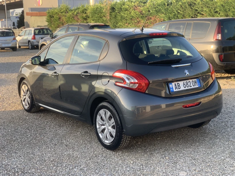 Rent a car in Tirana