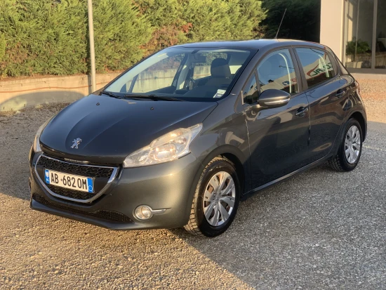 Rent a 2015 Peugeot 208 in Tirana