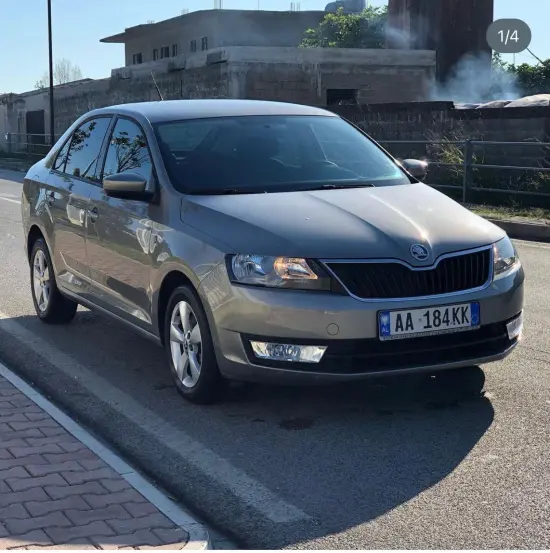 Alquila un 2014 Skoda Rapid en Tirana